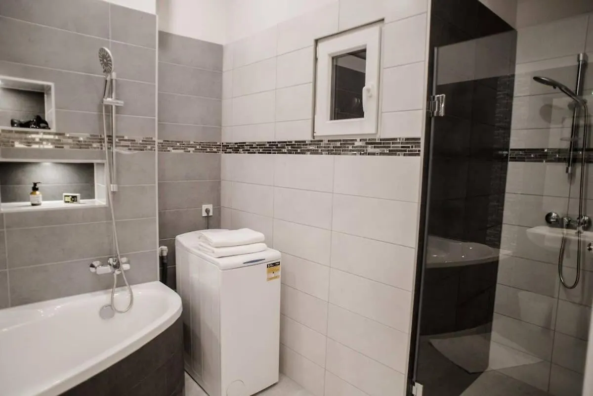 New Luxury Apartment In The Center With A/C Budapest